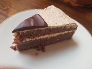 Gâteau at The Judgy Vegan in Brussels