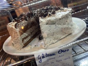 oreo cake vegan  at The Judgy Vegan in Brussels