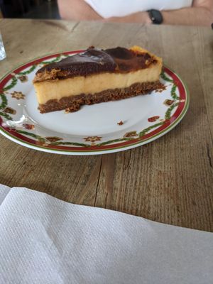 Snickers cheesecake at The Judgy Vegan in Brussels