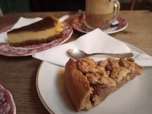 Crumble cake at The Judgy Vegan in Brussels