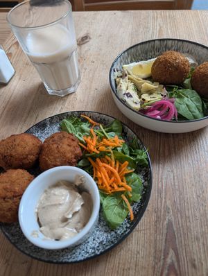 Arancini, shrimp style croquettes at The Judgy Vegan in Brussels