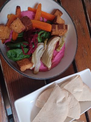 Houmous bowl at The Judgy Vegan in Brussels