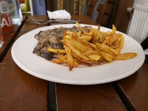 Vol-au-vent at The Judgy Vegan in Brussels