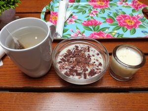 Tea, granola and pudding at The Judgy Vegan in Brussels