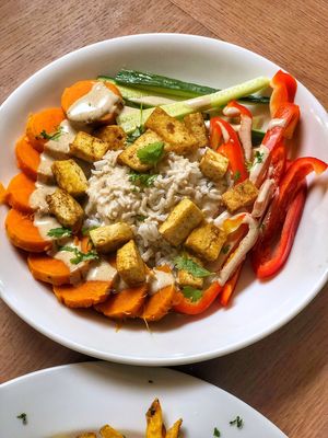 Fresh Bowl at The Judgy Vegan in Brussels