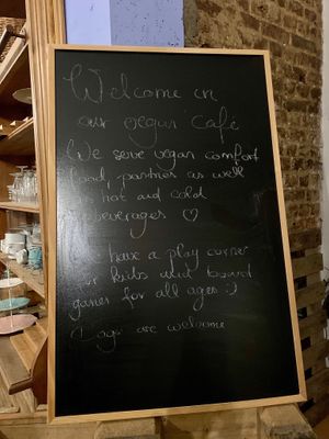 Very warm and welcoming at The Judgy Vegan in Brussels