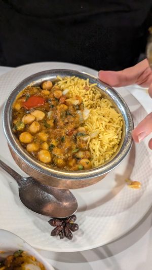 Chana masala y pilau rice mezclado at Kathmandu in Denia