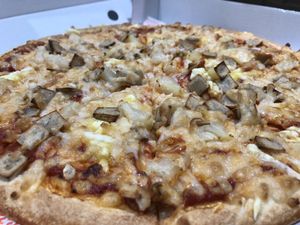 Hawaiian  at Zad's in Manchester