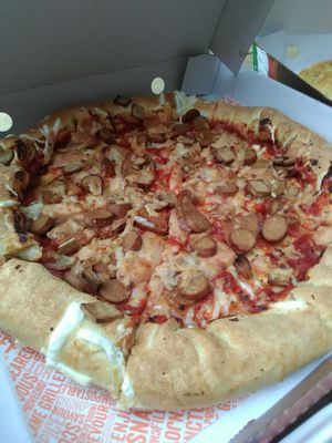 Stuffed crust worth the extra 2 quid at Zad's in Manchester