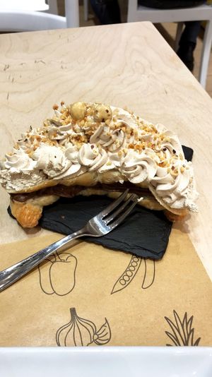 hazelnut double cream croissant 4 euros at Universo Vegano in Verona