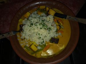 very huge portion of vegetable curry with about 200g smoked tofu in it at Herr Käthe in Torgau