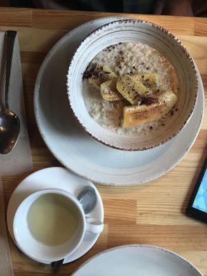 Oatmeal  at Druzi in Lviv