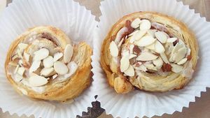 Vegan cranberry,almond cinnamon rolls at La Masa Panaderia in La Paz