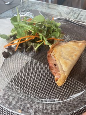 Chamuça tomate  at Anastacia Delicatesses in Vila Do Conde