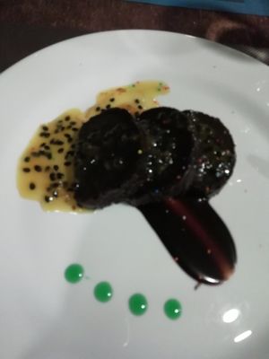 Rolo de alfarroba vegan at Anastacia Delicatesses in Vila Do Conde