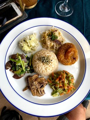 Mixed plate at Uguisu Sabou in Kampot