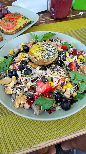 Vegan Salad at Super Juice in Praia Da Rocha