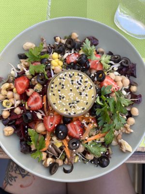Insalata vegan  at Super Juice in Praia Da Rocha