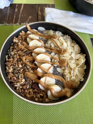 Chocolate + peanut butter smoothie bowl  at Super Juice in Praia Da Rocha