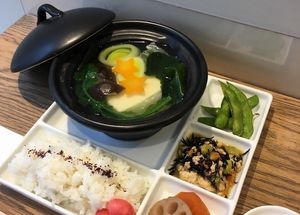 TOFUYA will restart the restaurant service for lunch from 7 December 11.30-15pm (LO14.00)
10 meals / day limited (We recommend booking.TEL: 0177154176)
As it's cold, eat tofu in a hot pot and warm your body and mind!
YUDOFU- (Tofu in a pot) + rice + three small Japanese side dishes
14 € + a drink choice on the menu 17 €
YUDOFU with soy beverage + rice + three small Japanese side dishes € 16 + a drink choice on the menu € 19
TOFUYA at Tofuya in Paris