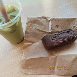 Iced matcha with cbd and a vegan brownie  #Veganuary at Farm Girl Cafe in West London