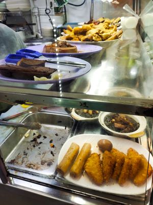 Dishes at Li Wei Vegetarian 笠维素食 in Northeast Singapore