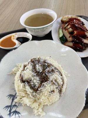 Mock roasted chicken rice  at Li Wei Vegetarian 笠维素食 in Northeast Singapore