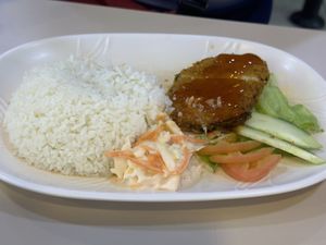   at Li Wei Vegetarian 笠维素食 in Northeast Singapore