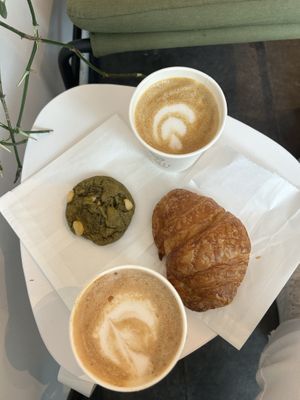lattes + matcha cookie & crossiant   at Leaves House | in Montreal