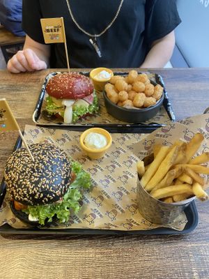 I got the Nashville Chick*n with fries and my partner got a b**f burger with bacon, pickles and garlic mayo. The buns are definitely an amazing touch! The tater tots were tasty! #V at Got No Beef in Cardiff