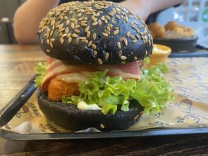 A close up of my burger 🍔 Look at those layers and colours! #Veganuary at Got No Beef in Cardiff