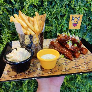 Nashville BBQ CHKN Wings Combo with crispy seasoned fries, slaw and ranch dipping sauce. at Got No Beef in Cardiff