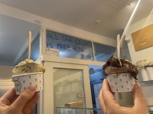 (Left) vegan pistachio and (right) vegan dark chocolate   at Massimo Gelato - De Pijp in Amsterdam