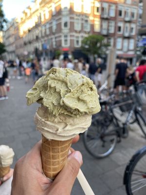 Hazelnut bottom and pistachio on top  at Massimo Gelato - De Pijp in Amsterdam