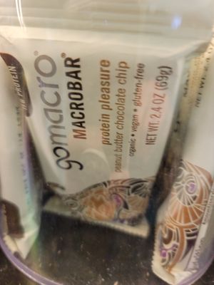 Vegan macrobar at LAX - Earthbar - T6 in Los Angeles