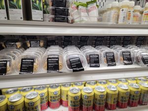 Protein balls look vegan at LAX - Earthbar - T6 in Los Angeles