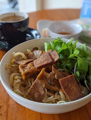 Cao lầu at Nhat Da in Hoi An