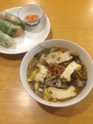 Wonton soup at Nhat Da in Hoi An