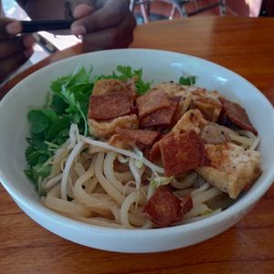 Lau cau (local Vietnamese noodles) at Nhat Da in Hoi An
