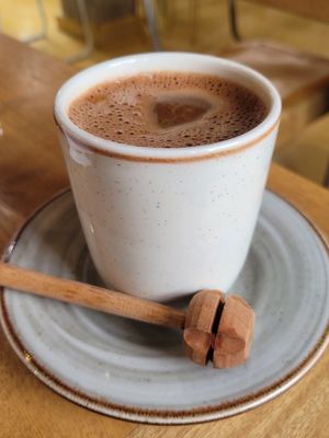 amazing hot chocolate with orange and cinnamon at Consulado Vegetal in Jardin