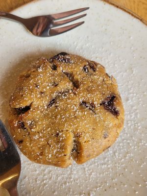 deliscious chocolate chip cookie😍 at Consulado Vegetal in Jardin