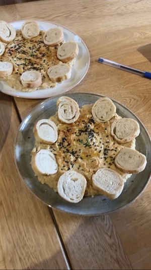 Hummus 🤤🤤🤤  at Consulado Vegetal in Jardin