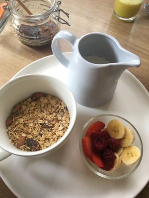 Homemade granola with coconut milk at Consulado Vegetal in Jardin