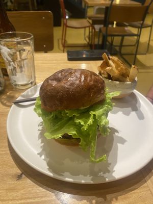 Hamburger  at Consulado Vegetal in Jardin