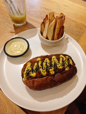 Perro, 10/10, estaba delicioso at Consulado Vegetal in Jardin