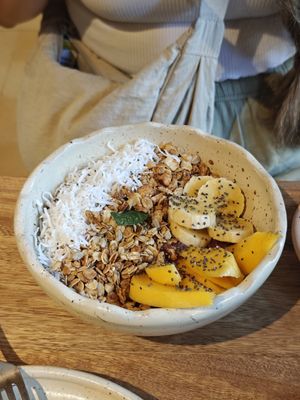 Granola bowl — great! at Consulado Vegetal in Jardin