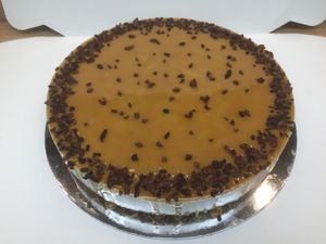 Vegan Salted Caramel Cheesecake 😊 at Apron Empowered - Westfield Albany in Auckland