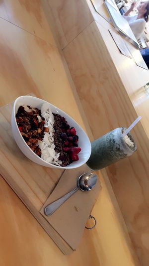 Açai Bowl + Smoothie at Street Organics in Takapuna