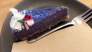 vegan cheesecake at Street Organics in Takapuna