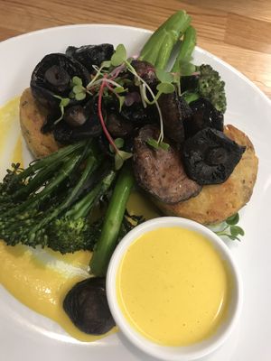 Vegan eggs Benedict  at Street Organics in Takapuna